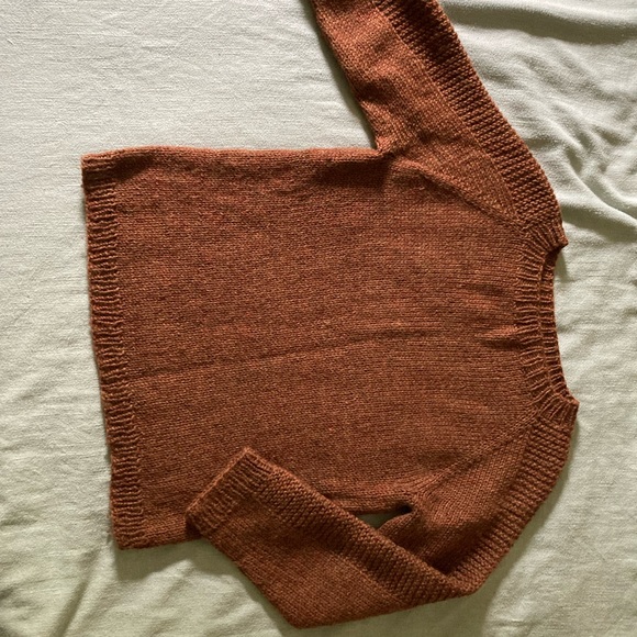 Hand knit Wool Sweater - Picture 2 of 5